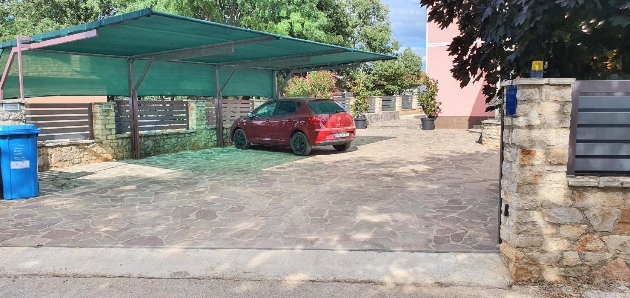 Apartmani Radmila Nova Vas  Ngoại thất bức ảnh