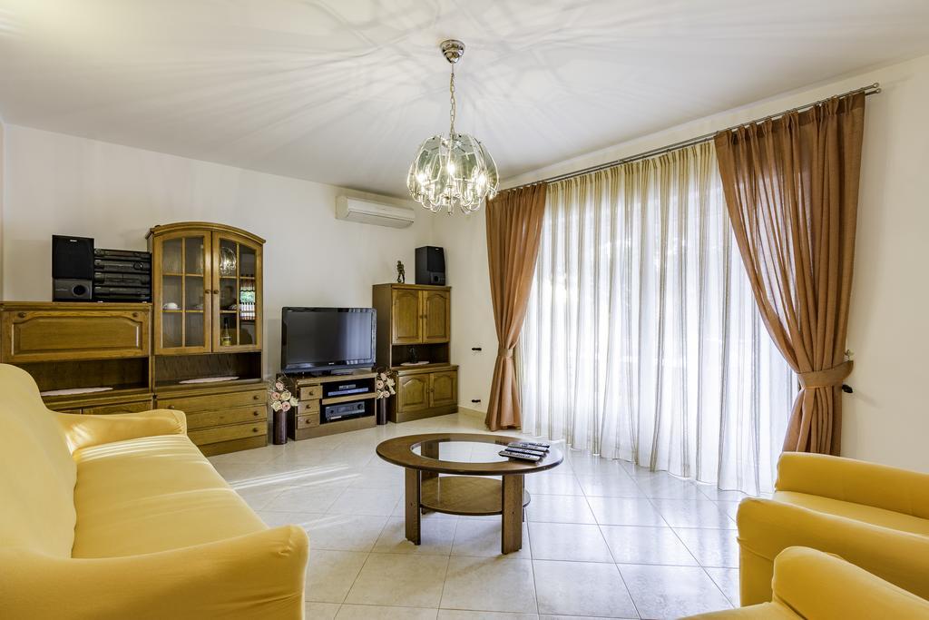 Apartmani Radmila Nova Vas  Ngoại thất bức ảnh